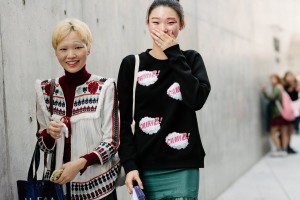 seoul-fashion-week-spring-2016-street-style-batch-1-18-e1458137677544